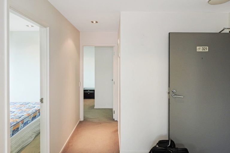 Photo of property in The Docks Apartments, 321/6 Dockside Lane, Auckland Central, Auckland, 1010