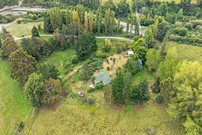 Photo of property in 244 Londons Ford Road, Pohangina, Feilding, 4777