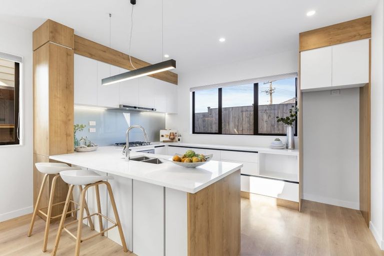 Photo of property in 106b Coronation Road, Hillcrest, Auckland, 0627