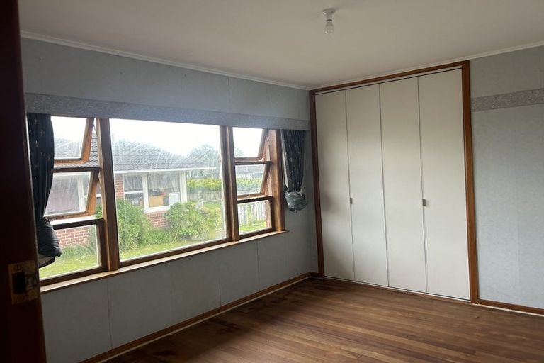 Photo of property in 2 Sunburst Street, Papakura, 2110