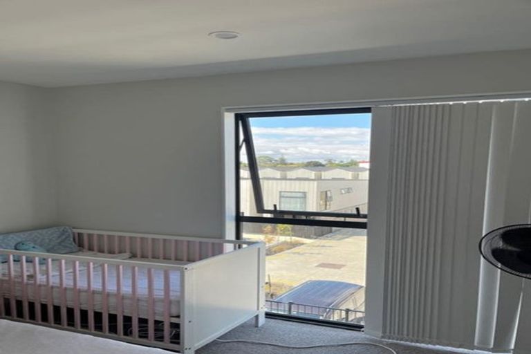 Photo of property in 31 Tukari Lane, Mangere Bridge, Auckland, 2022
