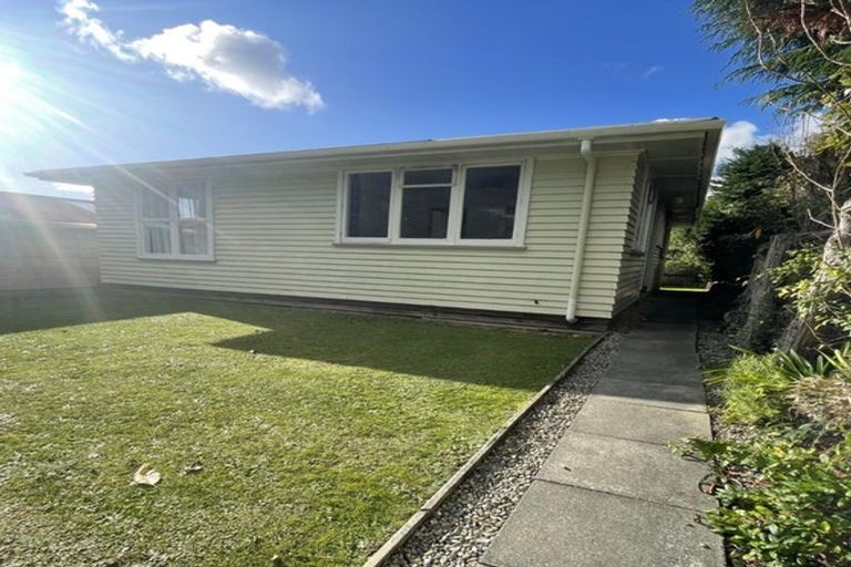 Photo of property in 8a Frederick Street, Tawa, Wellington, 5028