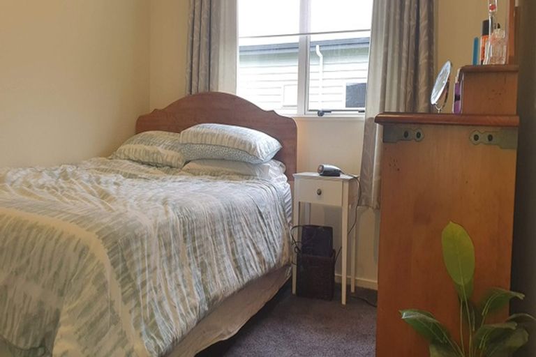 Photo of property in 81a Percy Kinsman Crescent, Riverstone Terraces, Upper Hutt, 5018