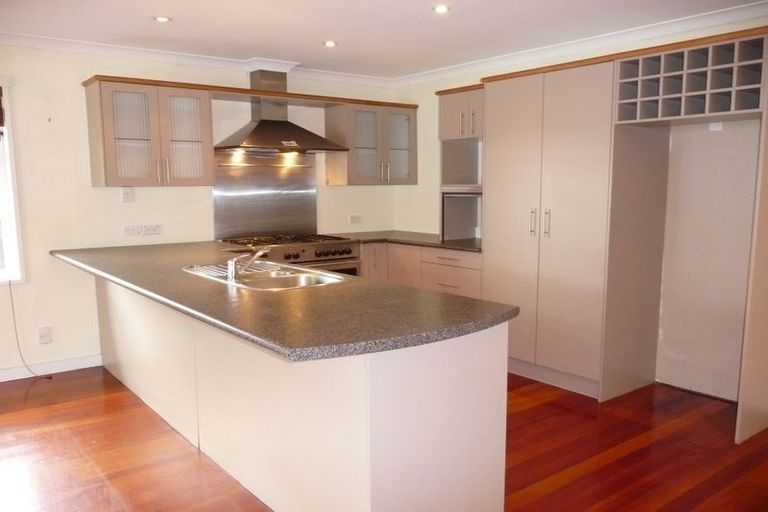 Photo of property in 117a Bruce Road, Glenfield, Auckland, 0629