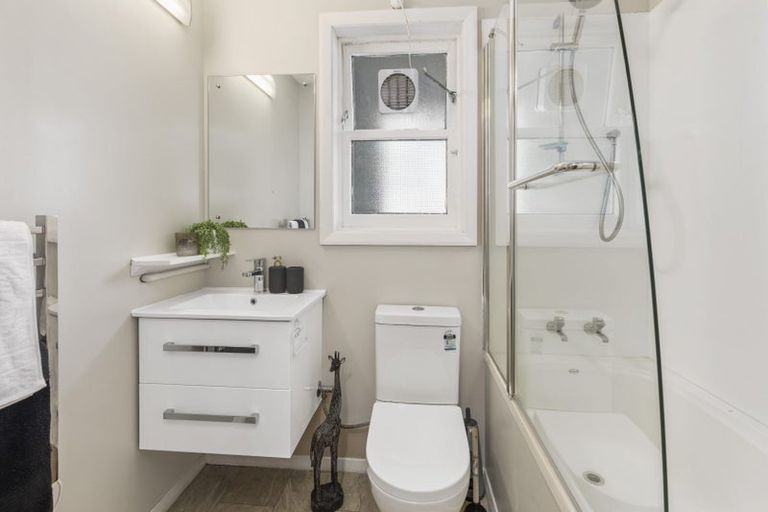 Photo of property in Aroha Apartments, 222ud The Terrace, Wellington Central, Wellington, 6011