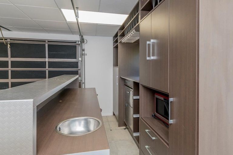 Photo of property in 6b Whitmore Grove, Waikanae Beach, Waikanae, 5036