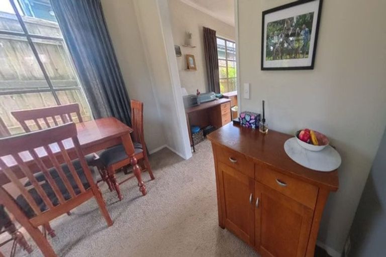 Photo of property in 35 Waitawa Place, Lynmore, Rotorua, 3010