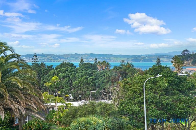 Photo of property in 2/9 Mccrystal Avenue, Bucklands Beach, Auckland, 2012