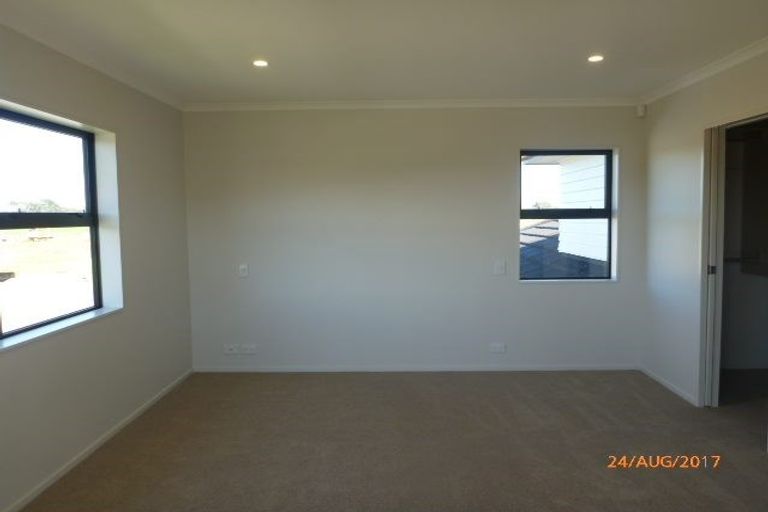 Photo of property in 32 Kaimanawa Road, Karaka, Papakura, 2113