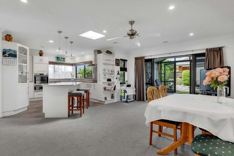 Photo of property in 1 Merlin Close, Huntington, Hamilton, 3210