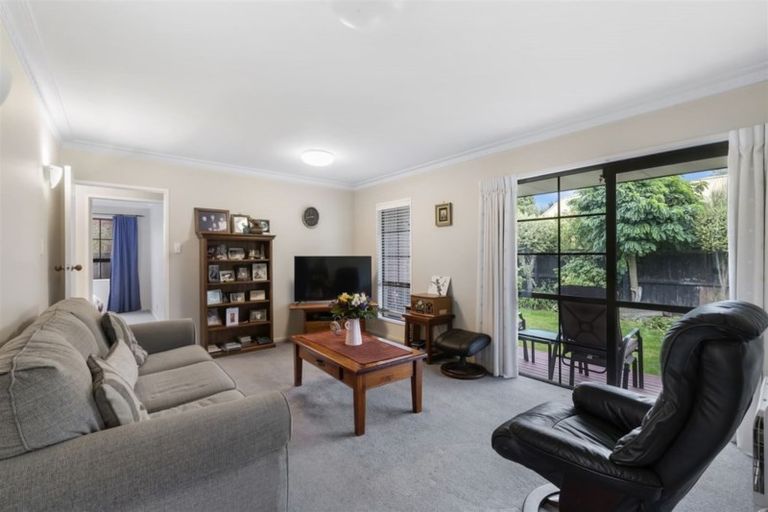 Photo of property in 1/27 Royleen Street, Casebrook, Christchurch, 8051