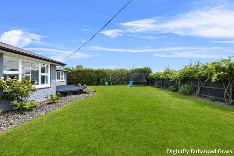 Photo of property in 31 Woodend Road, Woodend, 7610