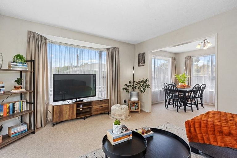 Photo of property in 2/62 Highsted Road, Bishopdale, Christchurch, 8053