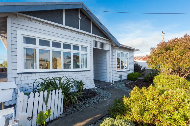 Photo of property in 47 Melbourne Street, South Dunedin, Dunedin, 9012