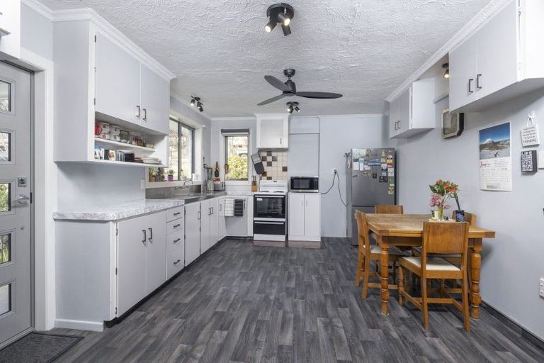 Photo of property in 84 District Road, Green Island, Dunedin, 9018