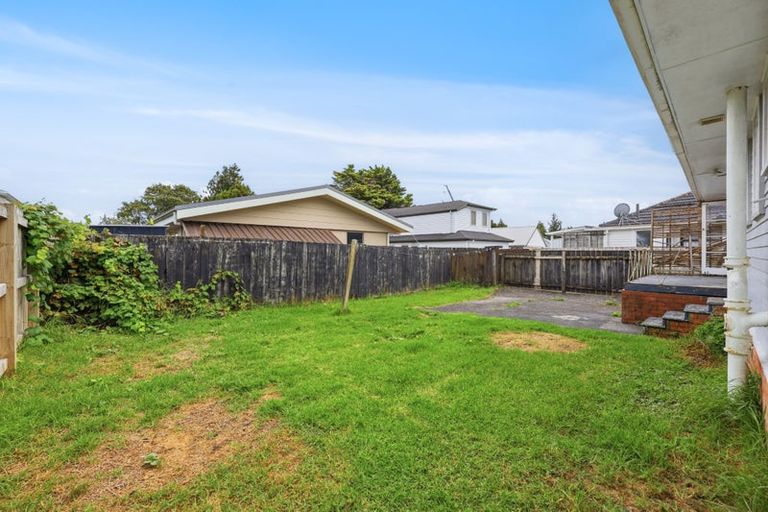 Photo of property in 47 Fairdene Avenue, Henderson, Auckland, 0610