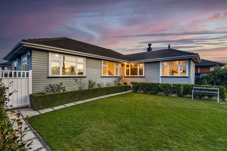 Photo of property in 1/27 Sledmere Street, Burnside, Christchurch, 8053