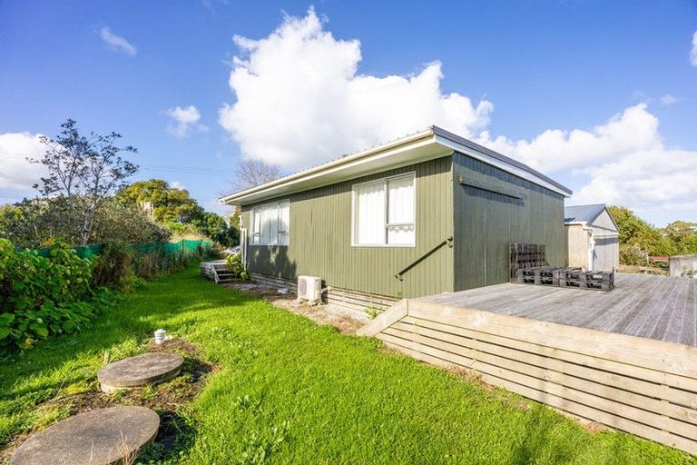 Photo of property in 2 Okahukura Road, Tapora, Wellsford, 0977