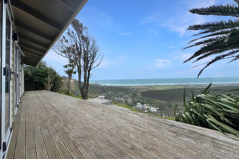 Photo of property in 51 Oaia Road, Muriwai, Waimauku, 0881