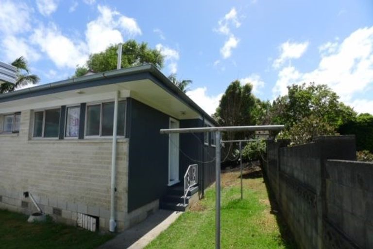 Photo of property in 1/1 Hastie Avenue, Mangere Bridge, Auckland, 2022