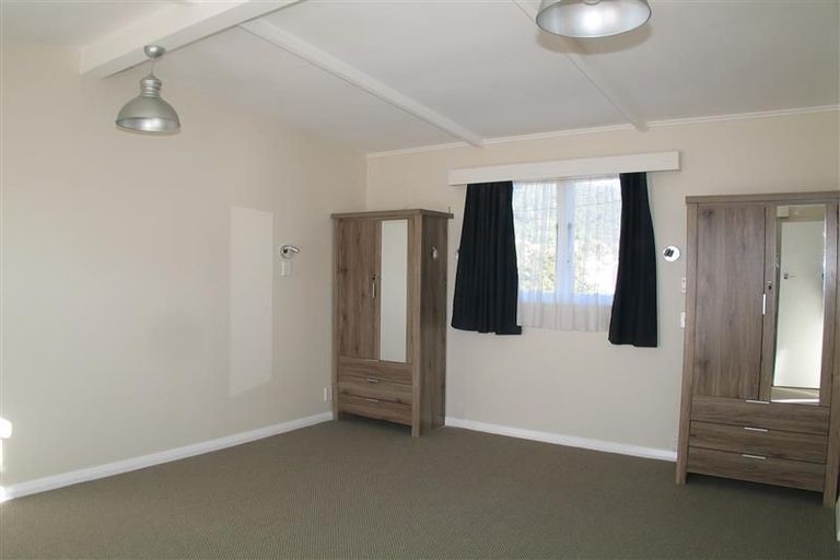 Photo of property in 8/93 Waikawa Road, Picton, 7220