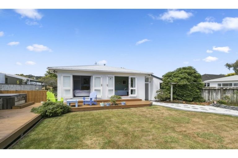 Photo of property in 3 Ruru Crescent, Heretaunga, Upper Hutt, 5018
