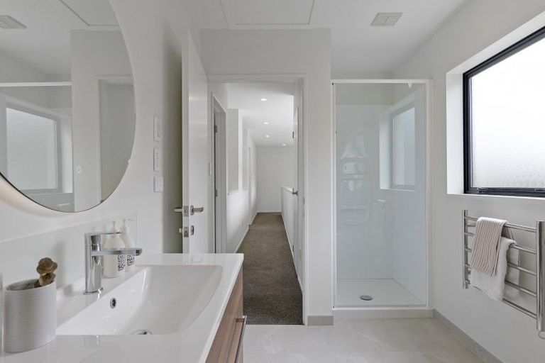 Photo of property in 5 Haineswood Lane, Sockburn, Christchurch, 8042