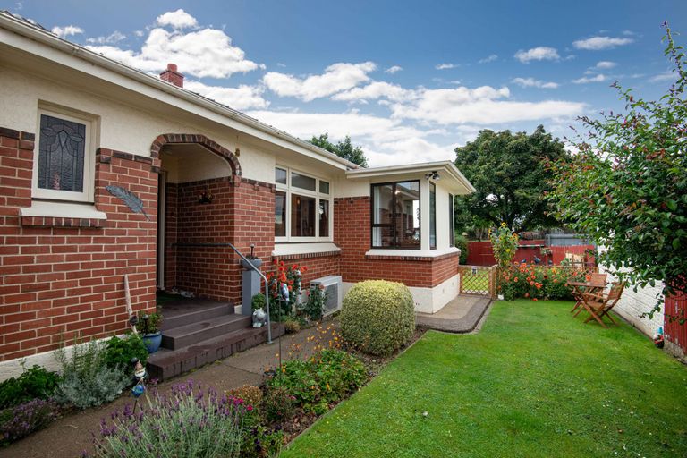 Photo of property in 16 Argyle Street, Mosgiel, 9024