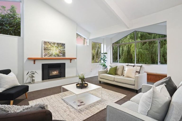 Photo of property in 5 Holmcroft Court, Cracroft, Christchurch, 8022