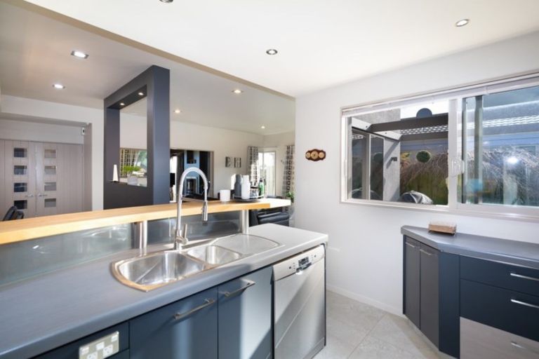 Photo of property in 6 Seacroft Place, Waimairi Beach, Christchurch, 8083