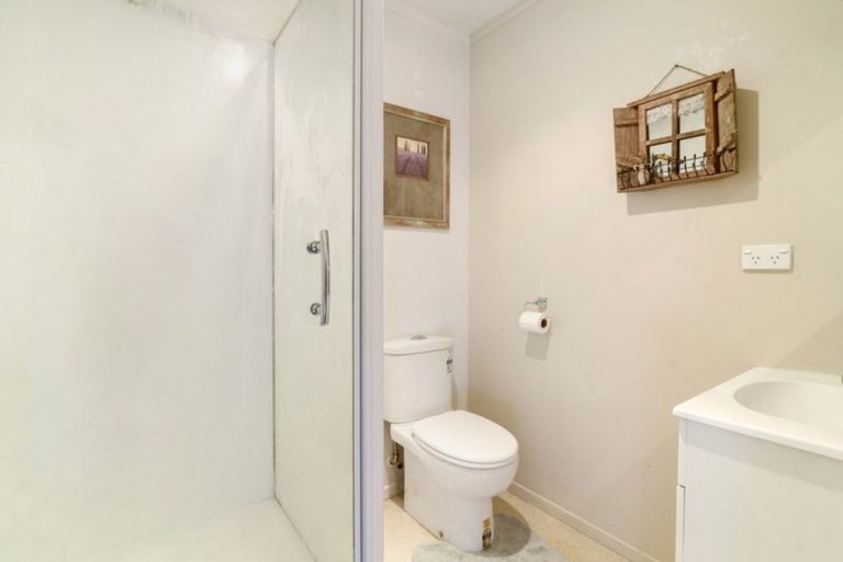 Photo of property in 4 Roosevelt Road, Western Heights, Rotorua, 3015