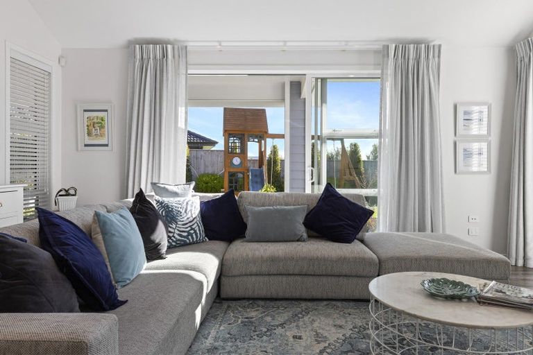 Photo of property in 13 Tuhua Close, Wharewaka, Taupo, 3330