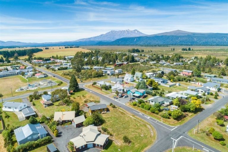Photo of property in 30 Millar Street, National Park, Owhango, 3989