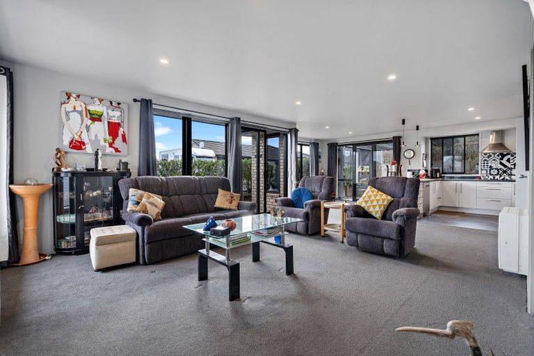 Photo of property in 10 Black Rock Way, Paeroa, 3600