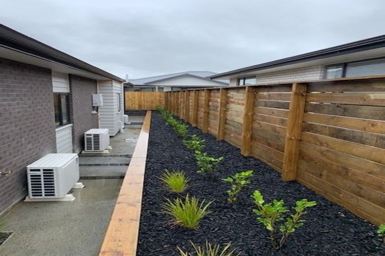 Photo of property in 19 Kelly Road, Riverhead, 0820