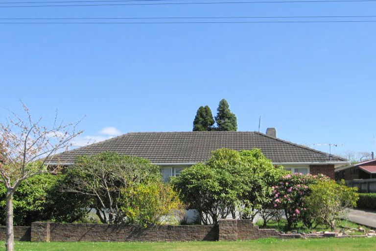 Photo of property in 24 Island View Road, Western Heights, Rotorua, 3015