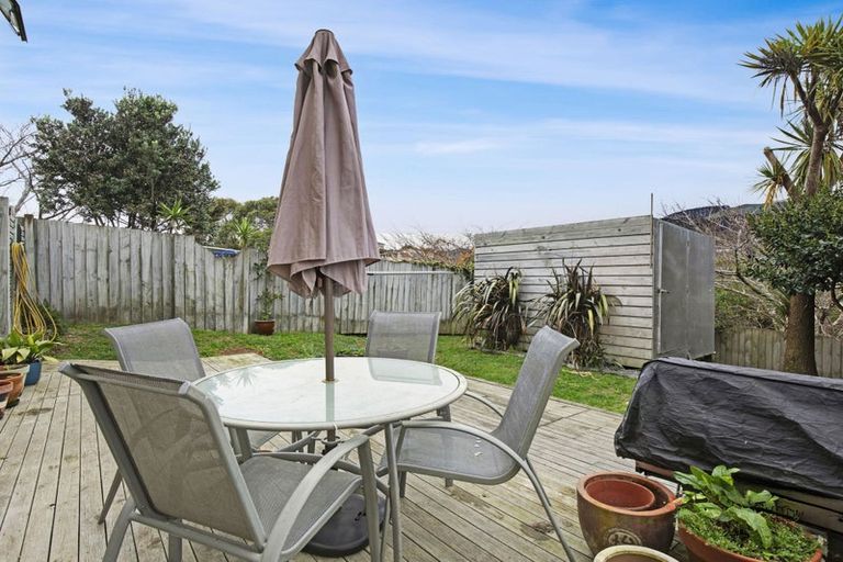Photo of property in 25a Bell Street, Tawa, Wellington, 5028