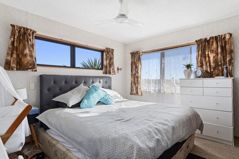 Photo of property in 70 James Cook Drive, Welcome Bay, Tauranga, 3112