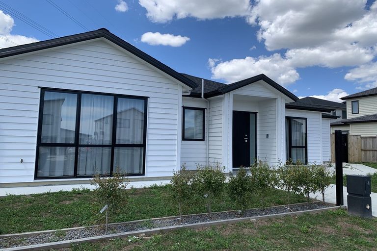 Photo of property in 4 Bunlin Road, Flat Bush, Auckland, 2019