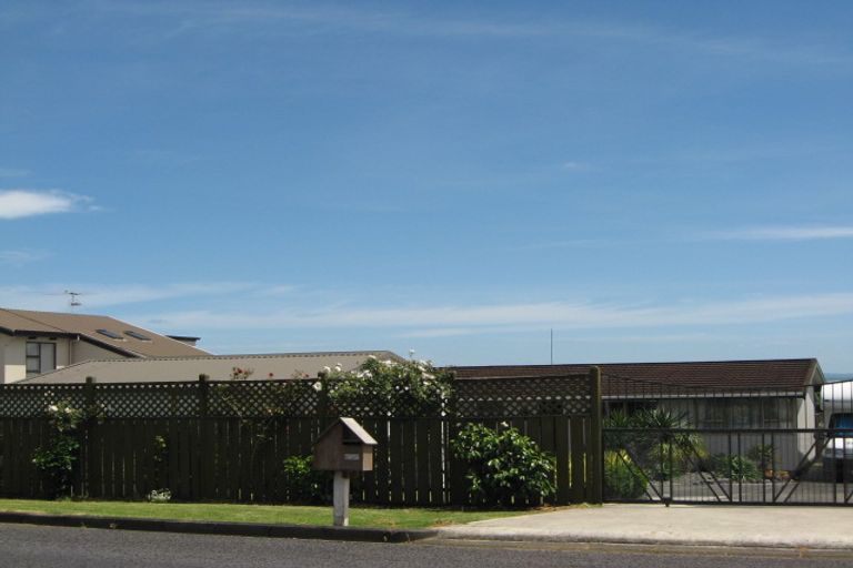 Photo of property in 43 Torkar Road, Clarks Beach, 2122