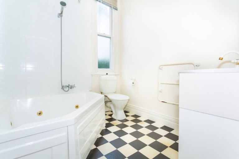 Photo of property in 16a Aikmans Road, Merivale, Christchurch, 8014