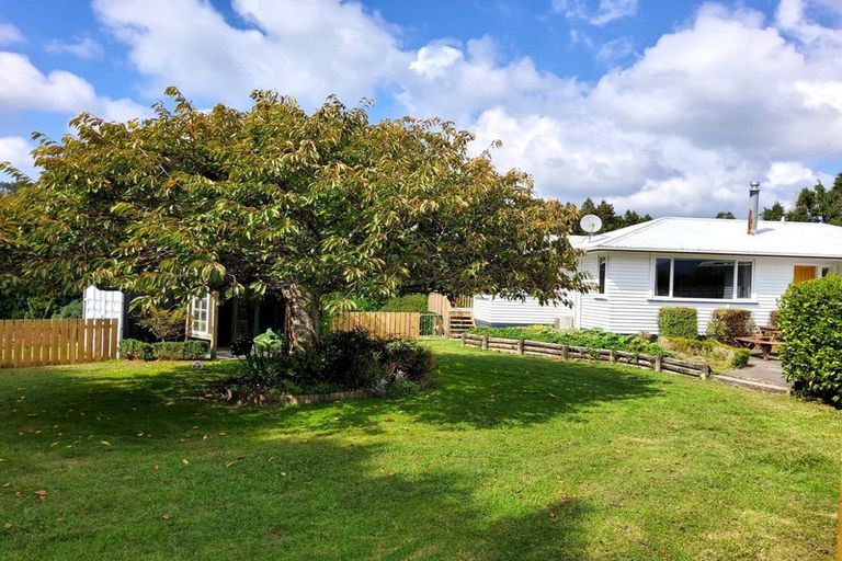 Photo of property in 165 No 2 Road, Te Puke, 3182