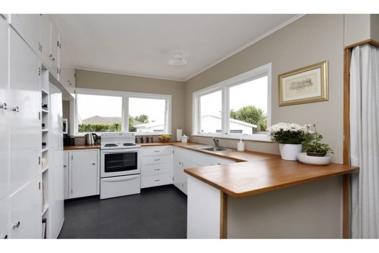 Photo of property in 8 Reeves Street, Stoke, Nelson, 7011