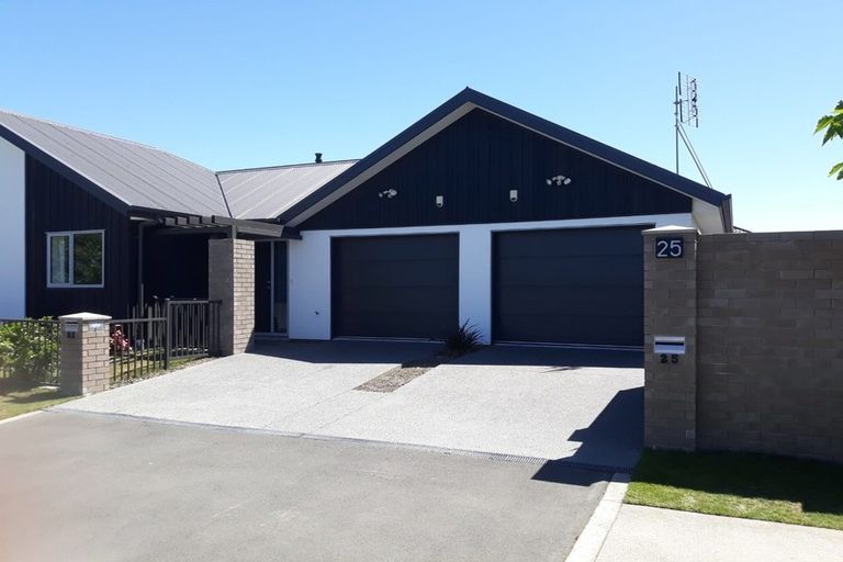 Photo of property in 25 Farnborough Way, Rolleston, 7615