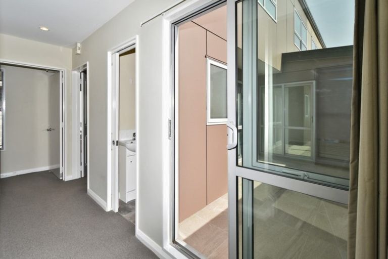 Photo of property in 8 Broadbent Street, Riccarton, Christchurch, 8041