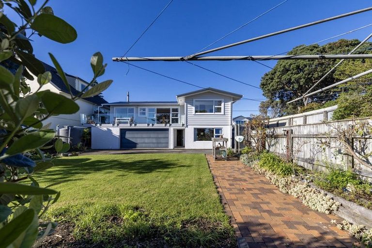 Photo of property in 221 Rosetta Road, Raumati South, Paraparaumu, 5032