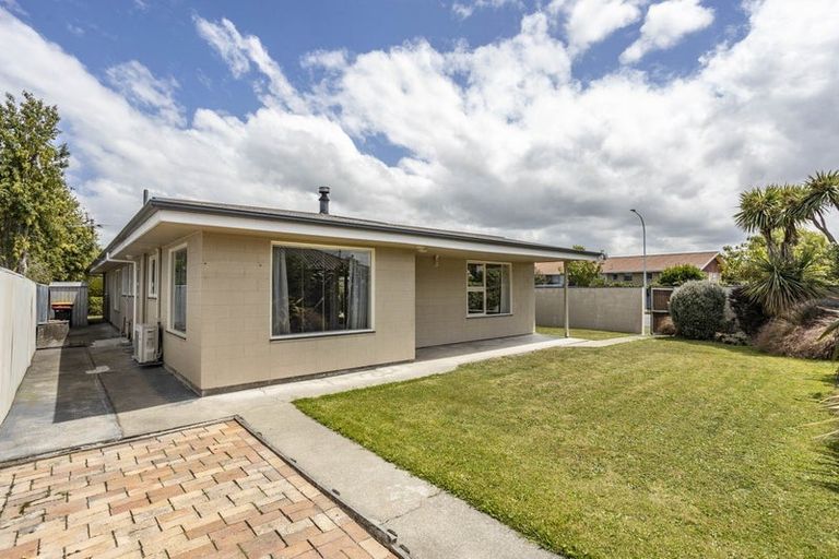 Photo of property in 14 Fraser Place, Rangiora, 7400