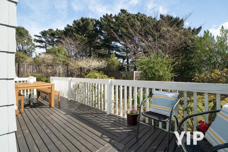 Photo of property in 7 Curacao Place, Grenada Village, Wellington, 6037