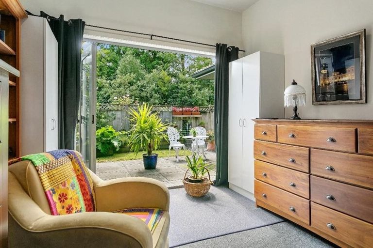 Photo of property in 15 Parata Street, Two Mile Bay, Taupo, 3330