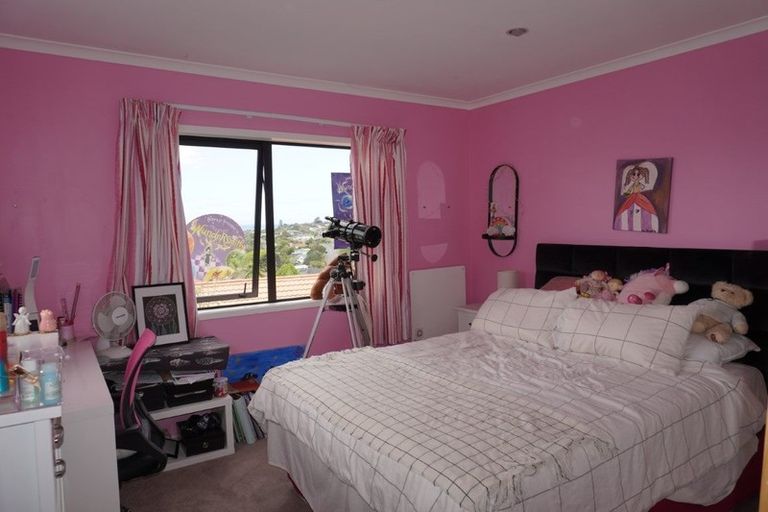 Photo of property in 20 Eastwood Rise, Browns Bay, Auckland, 0630